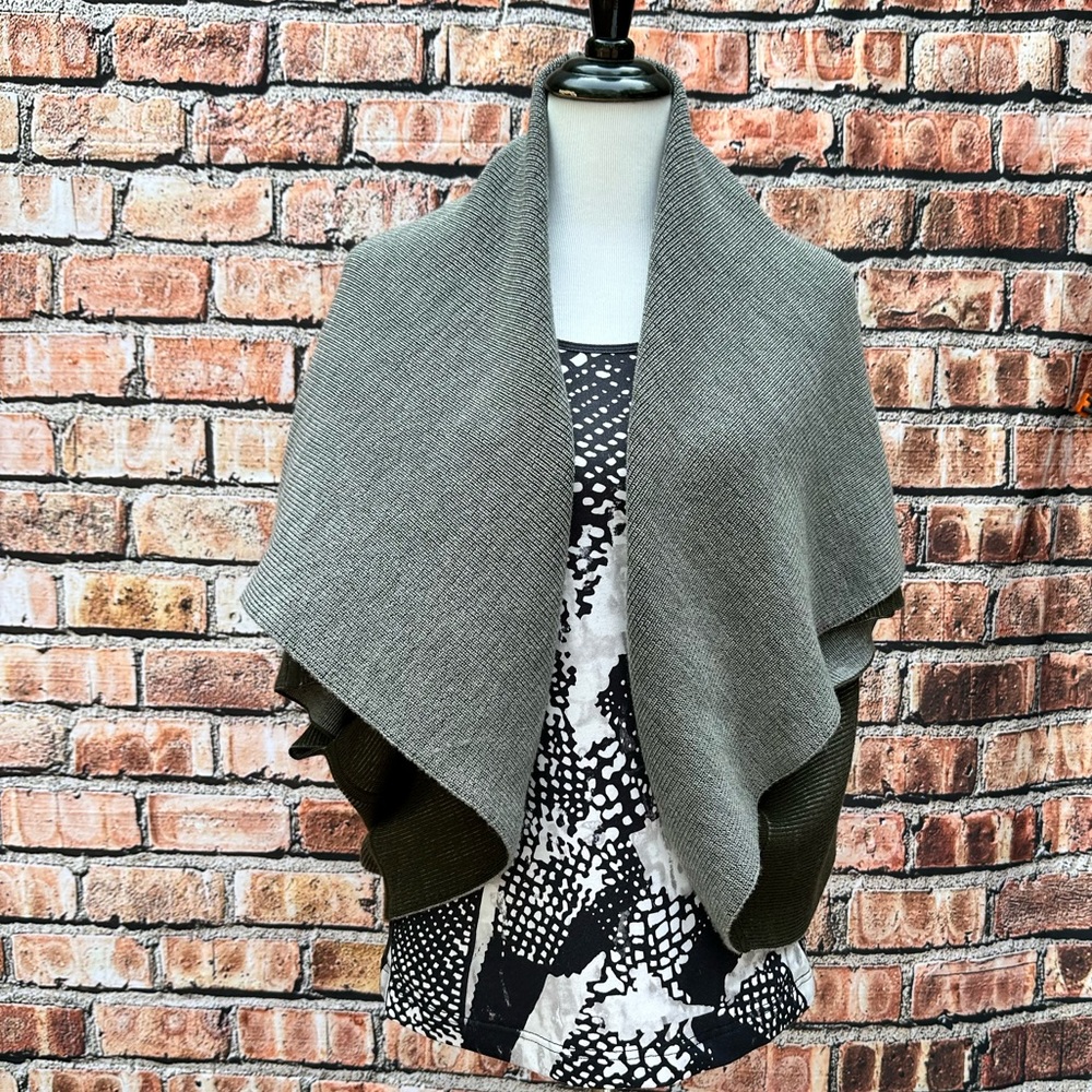Lululemon Shawl | 4-way Reversible | 100% Merino Wool | One Size | NWOT